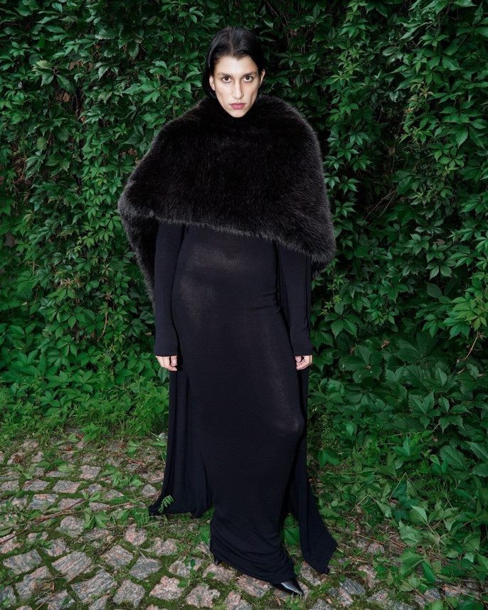 Шарф из экомеха темно-коричневый