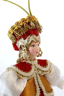 Кукла-подвеска Девушка в душегрее.