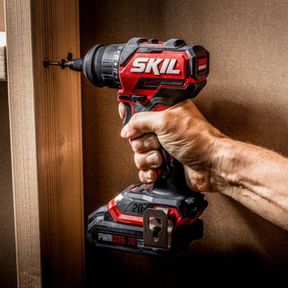 Дрель-шуруповерт аккумуляторная SKIL QD6293 акб+зу QD6293SE10