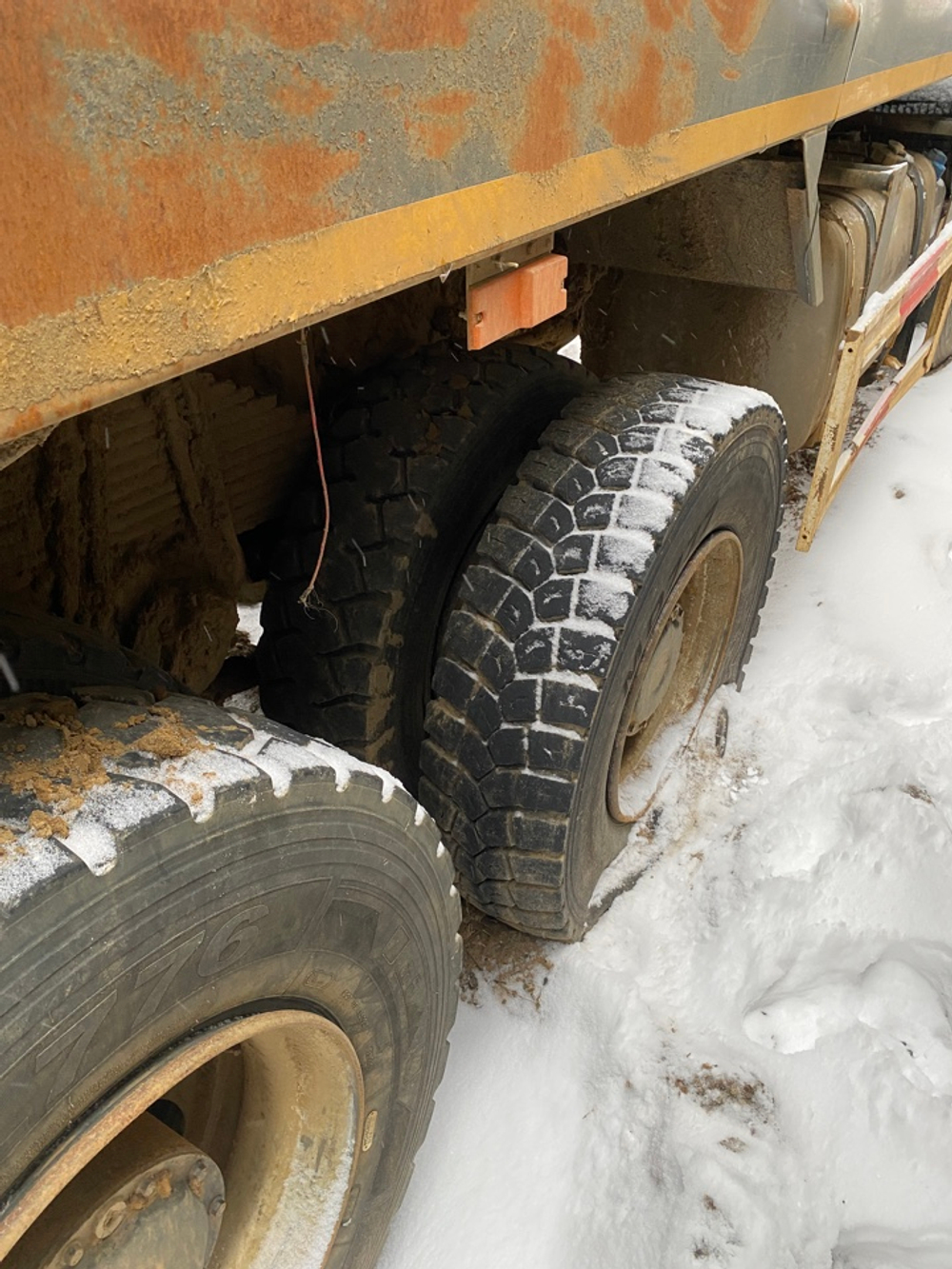 FAW J6 6x6 Самосвал CA3250P66K24L1TE5 (Дизельный, 11,1 л, 420 л.с., МТ)