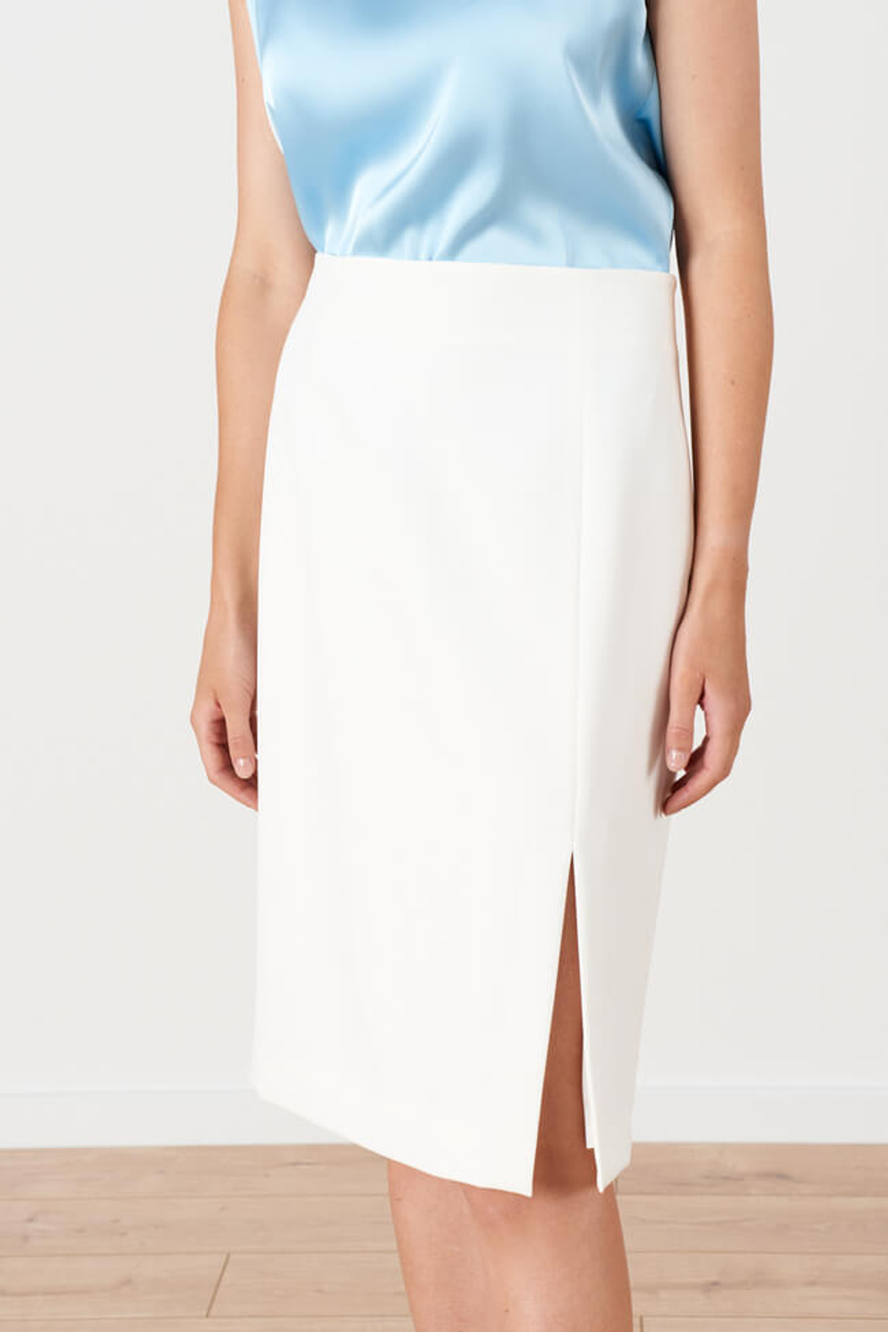 4886 Юбка женская (молочный)