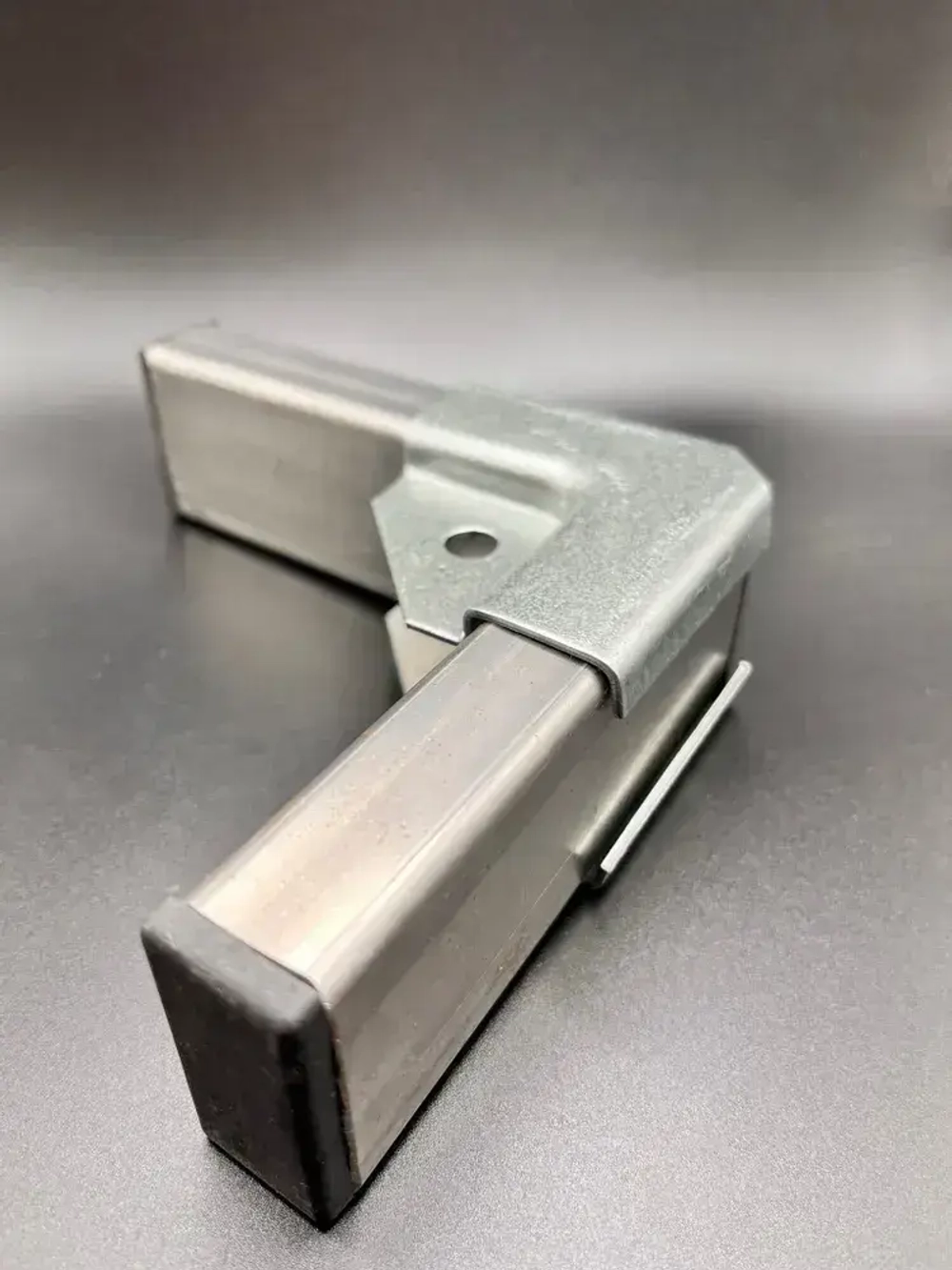 Крепеж теплиц Г-образный 20х20 мм, подходит для теплицы и стеллажа, 10 пар- толщина металла 1.5мм