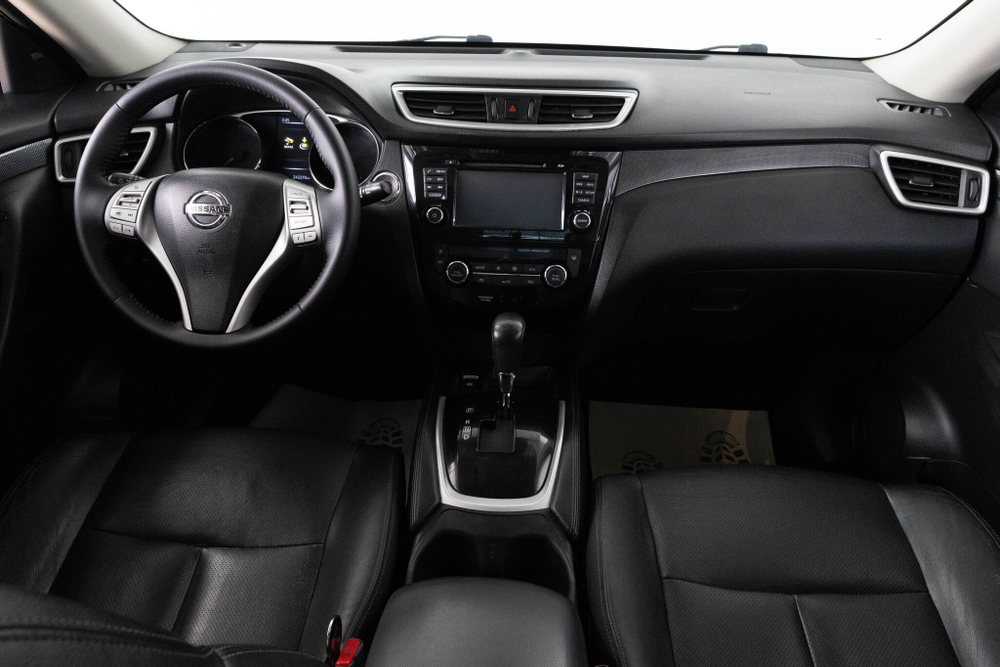 Nissan X-Trail, 2015 год
