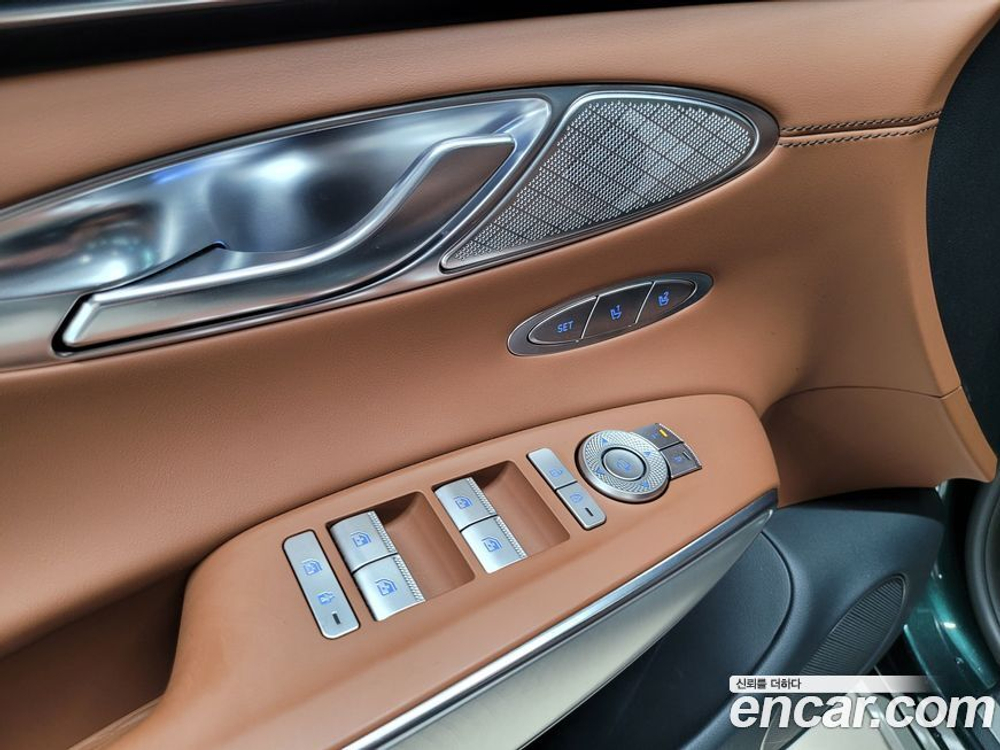 Genesis GV70 2.5T Бензин AWD (12.2021)