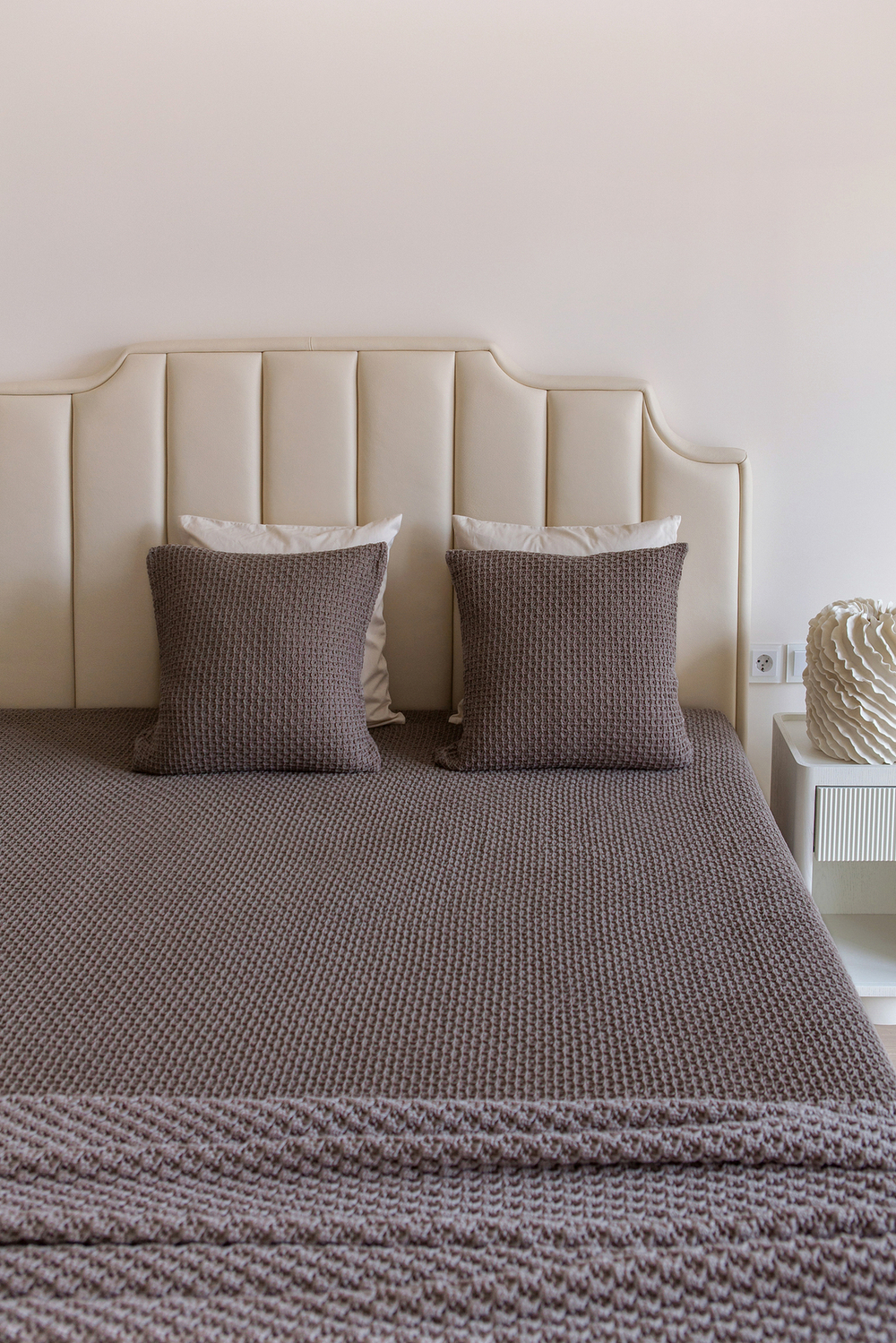 Наволочка декоративная 47х47см Luxberry Boucle коричневая