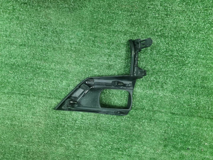 Накладка ПТФ левая Toyota LC Prado 150 (2017-2020)