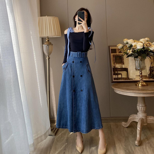 Комплект из водолазки и джинсовой юбки