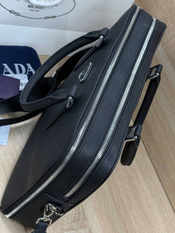 Портфель Prada