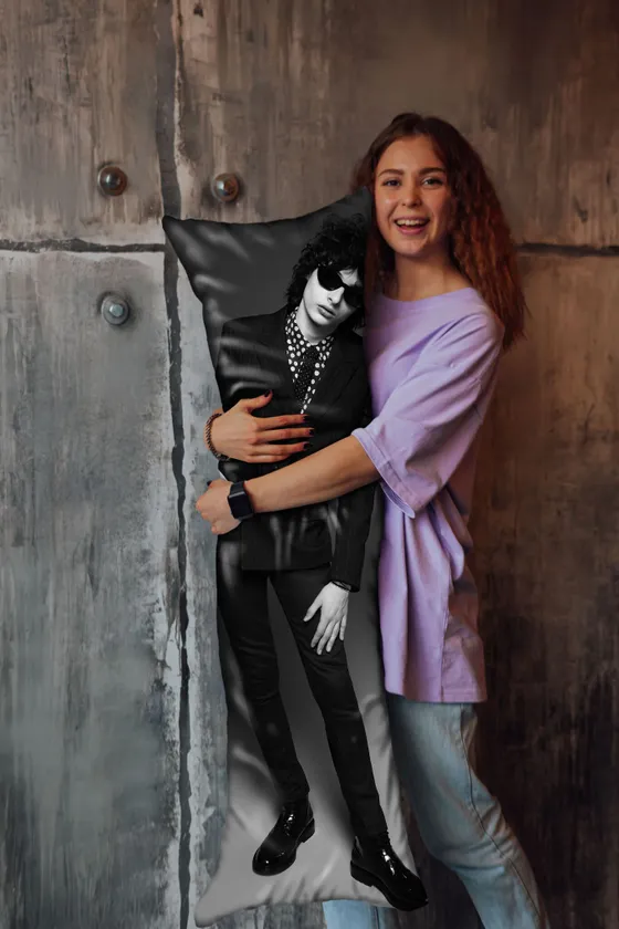 Дакимакура Финн Вулфхард №2