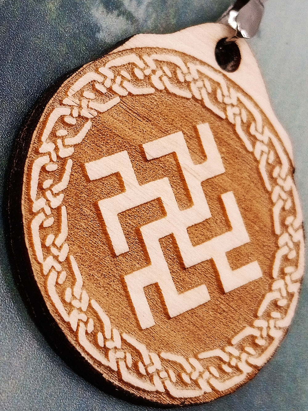 Кулон из дерева Цветок Папоротника