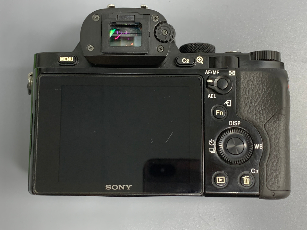 Sony A7S 2.200 кадров Прокручивается колесо управления
