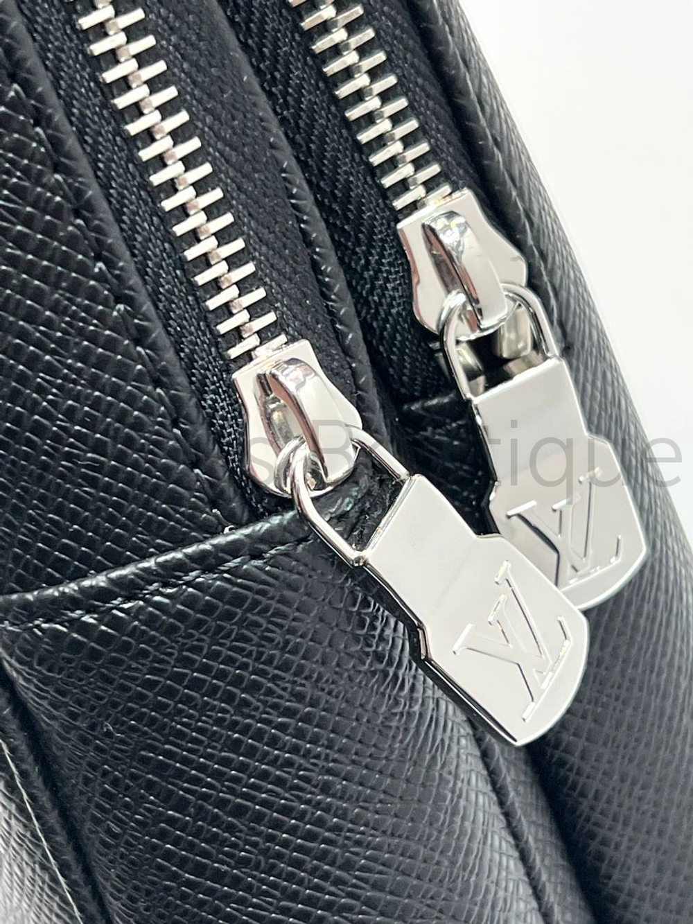 Сумка через плечо Avenue Sling NM Louis Vuitton