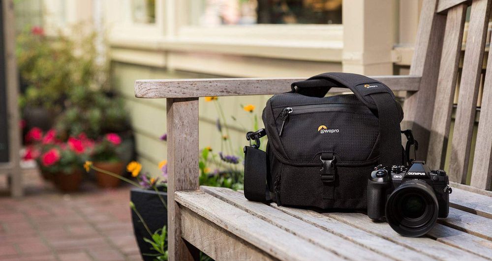 Lowepro Nova 170 AW II Black
