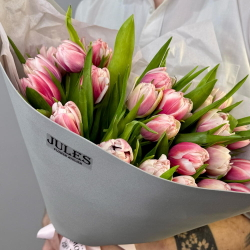 Букет из 25 пионовидных тюльпанов