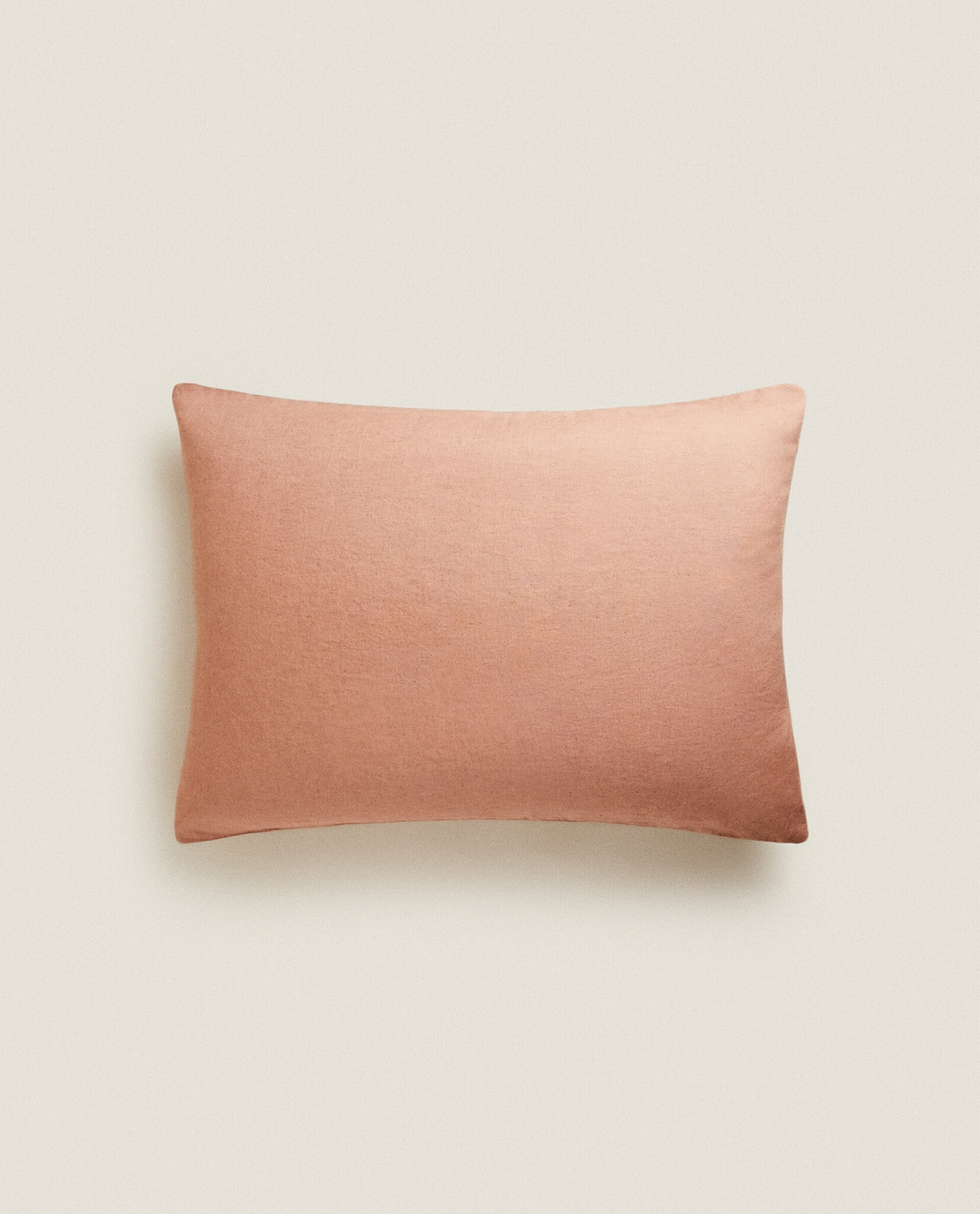 ZARA HOME ОДНОТОННЫЙ ЧЕХОЛ ДЛЯ ДЕКОРАТИВНОЙ ПОДУШКИ, ЯРКО-РОЗОВЫЙ