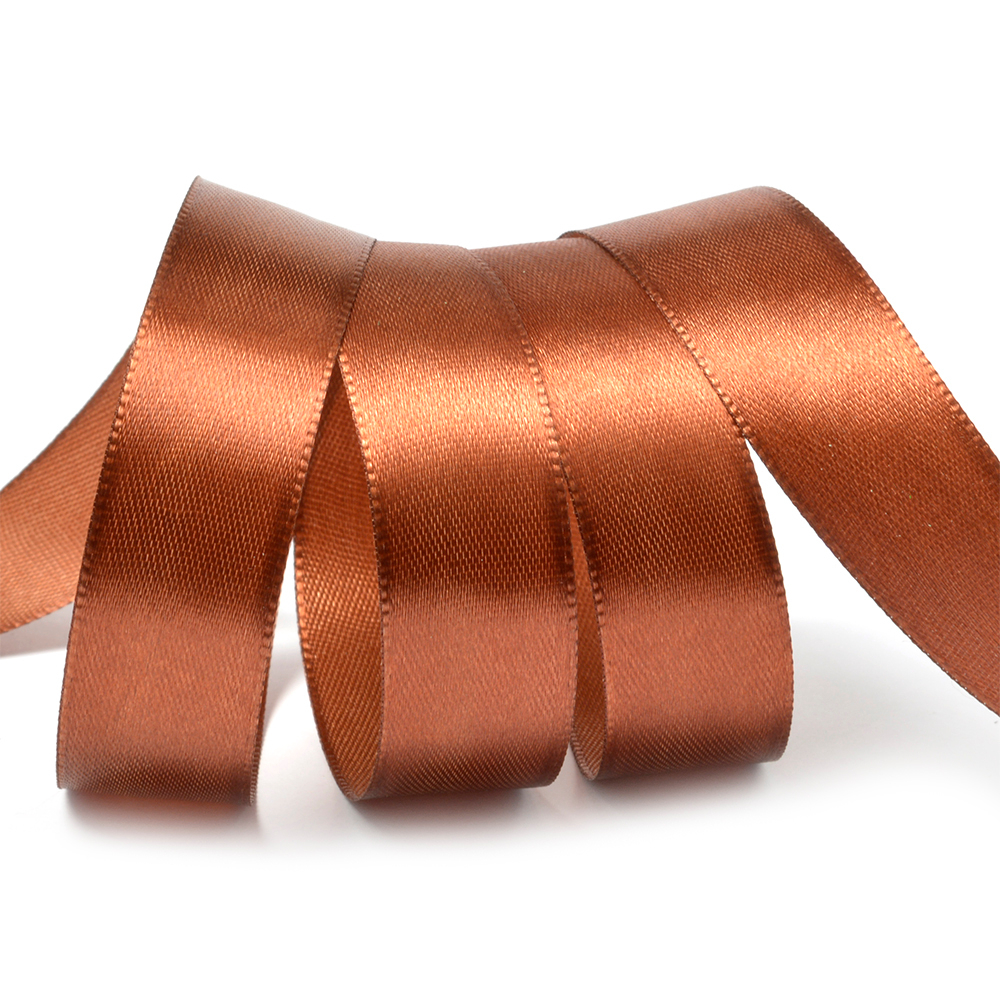 Лента атласная 20 мм. коричневая. Длина 27.4м