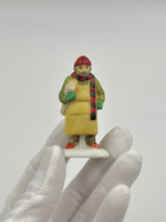 Фигурка Мужчина со свёртком Department 56