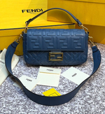 Синяя сумка Baguette Fendi премиум класса