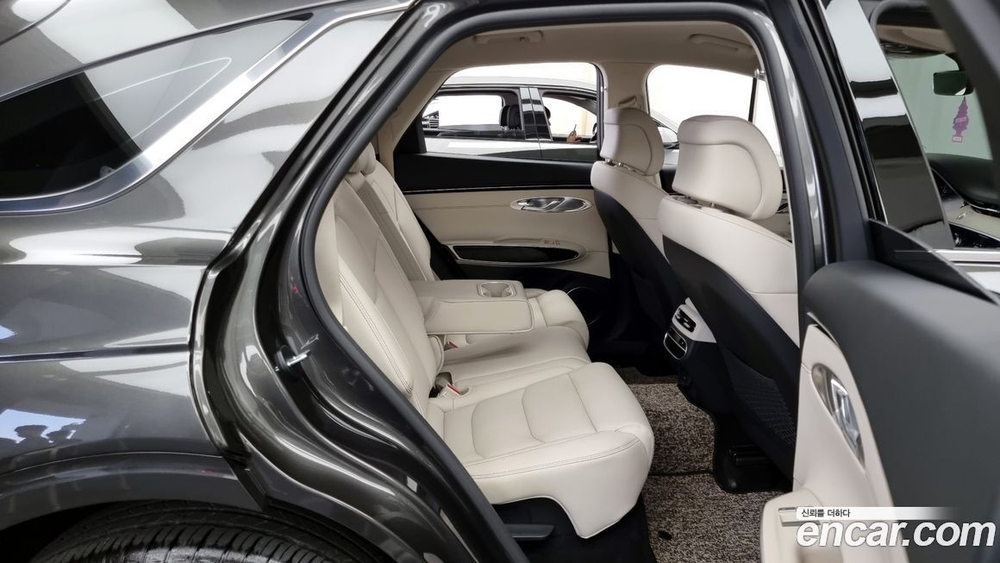 Genesis GV70 2.5T Бензин AWD (04.2024)