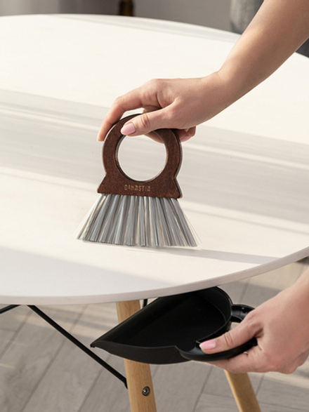 Щётка с совком DeNASTIA Dark wood 19x14,5x4,7 бук, ПП, ПЭТ коричневый/чёрный/серый
