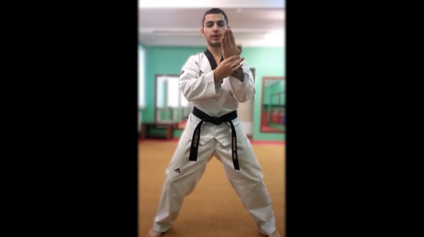 Удары руками