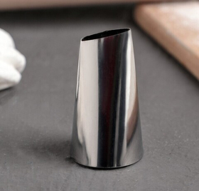 Насадка кондитерская d=3 см, вых.1,8 см "Лепесток"