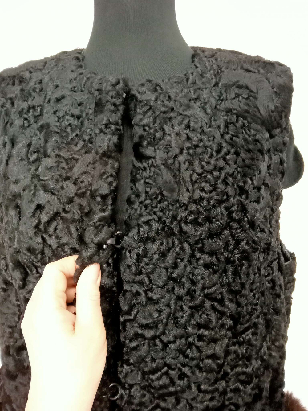 Жакет меховой из каракуля, цвет комбинированный черный/коричневый.Размер 52/54