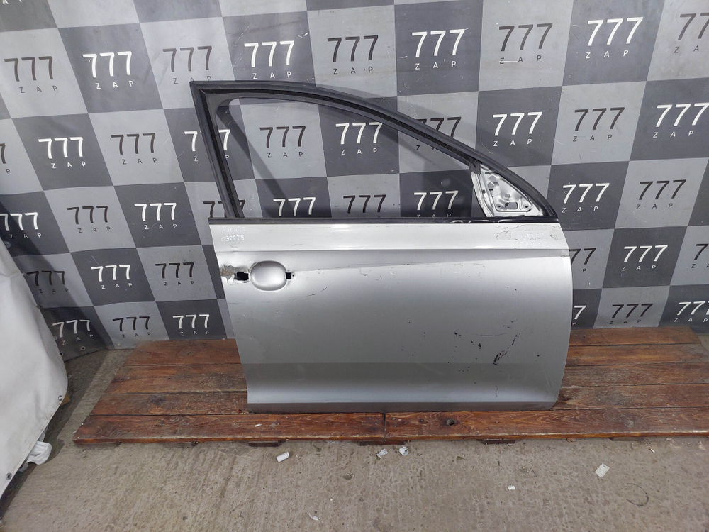 Дверь передняя правая Rapid 1-2, Polo 6 Б/У Оригинал 60U831056
