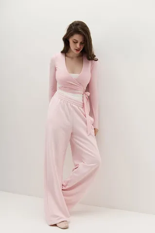 Лонгслив с завязками в стиле баллет нежно-розового цвета