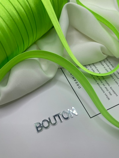 Косая бейка "Gamma" GK-12P 11 - 12 мм №057 ярко-салатовый