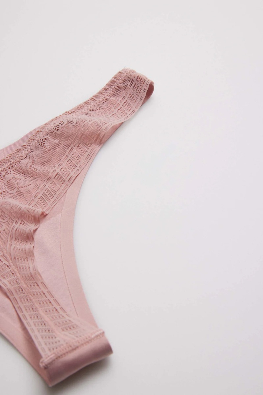 19673 Трусы стринги