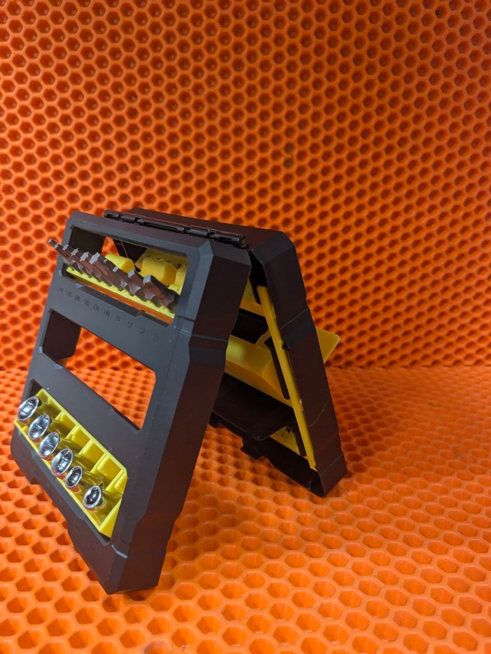 Наборы бит и торцевых головок с рукояткой 38 пред. Новые Master Hand