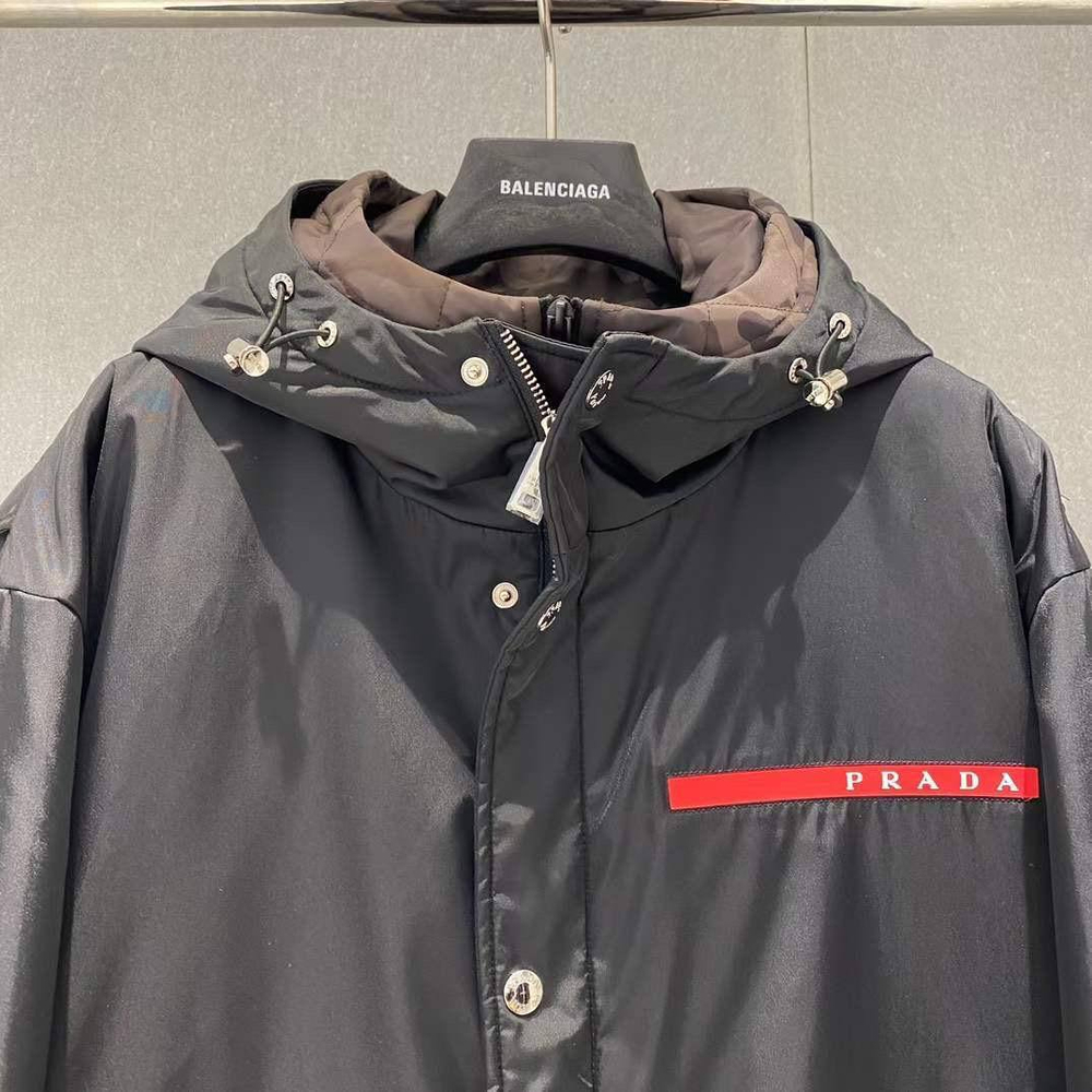 Ветровка и безрукавка Prada