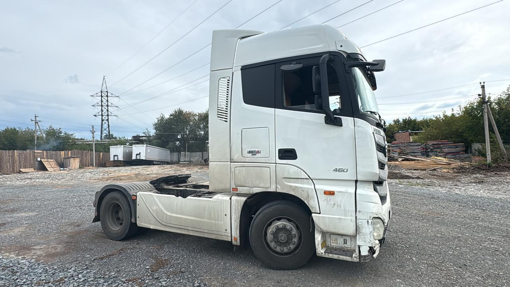Foton AUMAN 4x2 Седельный тягач BJ4189SLFKA (Дизельный, 11,8 л, 470 л.с. АТ)