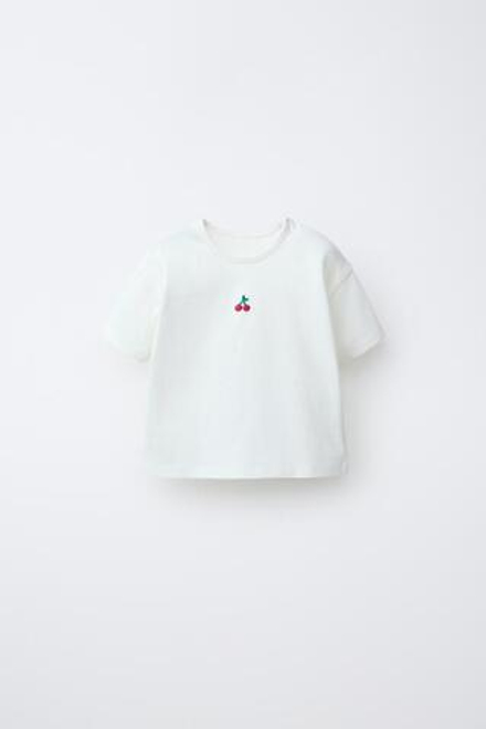 ZARA НАБОР ИЗ ДВУХ ФУТБОЛОК С ФРУКТАМИ, РОЗОВЫЙ