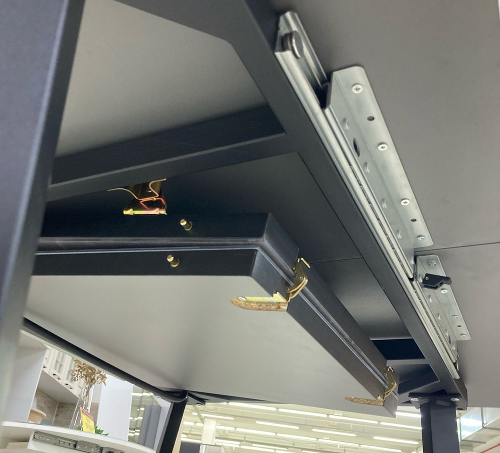 Стол разд стекло Миллер бабочка К-т ног №5 черный Царг.пояс 930 черный Ст-ца мрамор серый ф/п (чер)