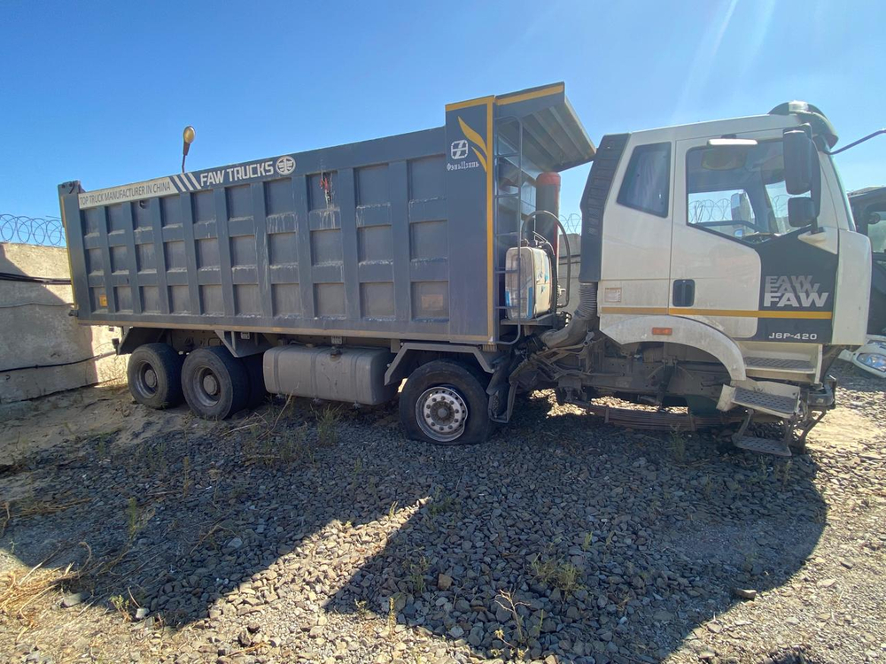 FAW J6 8x4 Самосвал CA3310P66K24T4E5 (Дизельный, 11,1 л, 420 л.с., МТ)