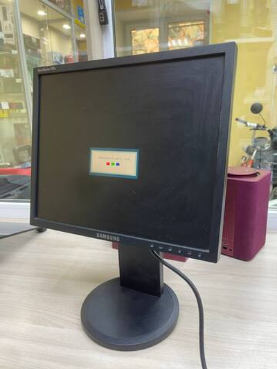 Монитор Samsung SyncMaster 740N