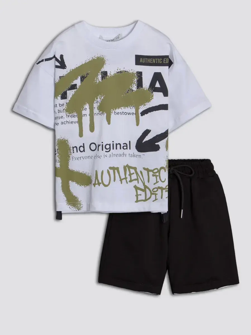 Спортивный костюм для мальчика с шортами в школу