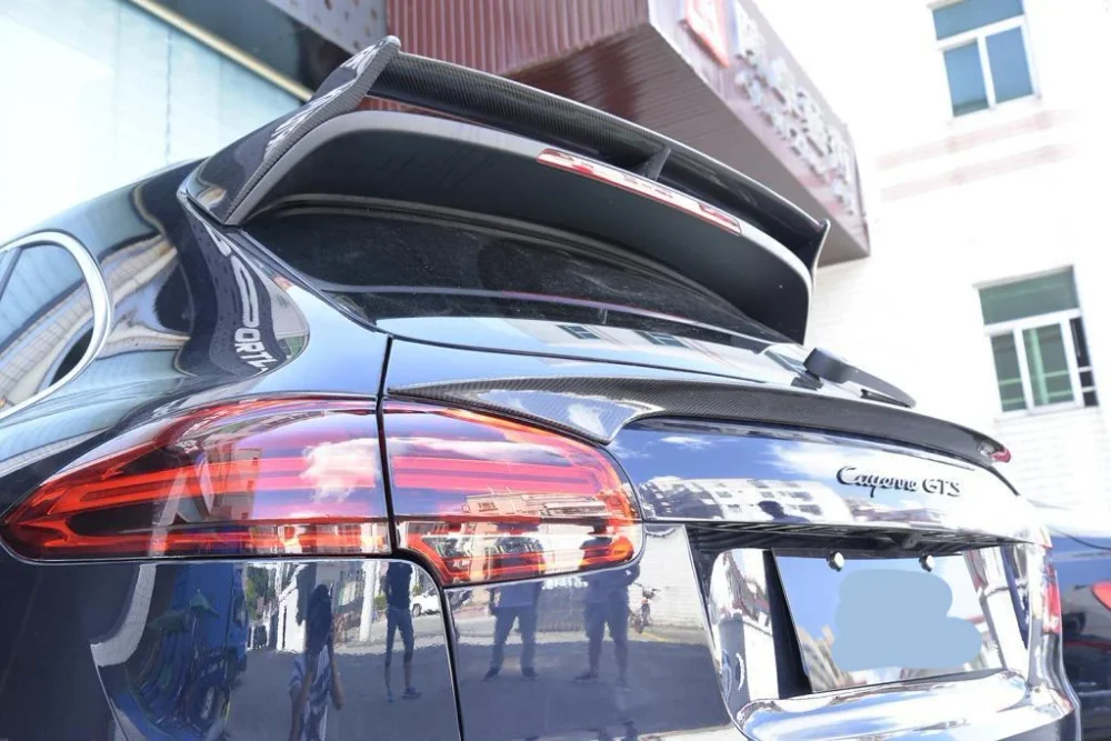 Карбоновый спортивный спойлер на крышку багажника для Porsche Cayenne 958 Turbo S Sport 4‑дверный 2015–2017