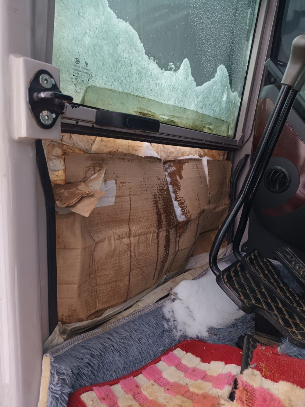 Zoomlion ZE215 Экскаватор ZE215E (Дизельный, 5,9 л, 152 л.с., АТ)