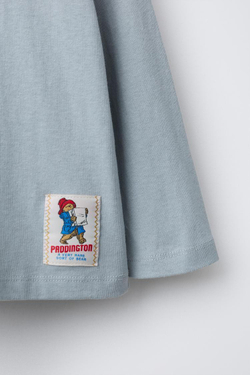 ZARA ЛОНГСЛИВ С ПРИНТОМ PADDINGTON ™, ВЫЦВЕТШИЙ СИНИЙ