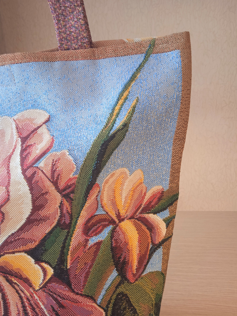 Гобеленовая сумка Ирисы (39х39х12)