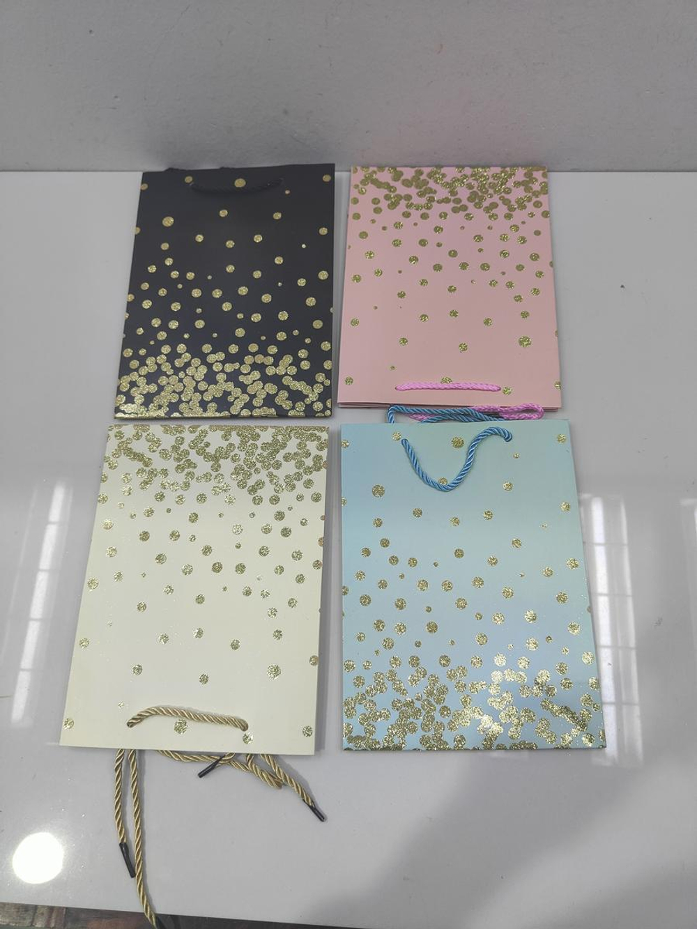 Пакет подарочный "Конфетти" 18*24*8,5см, ручки-шнурок, блестки, 4 цвета микс