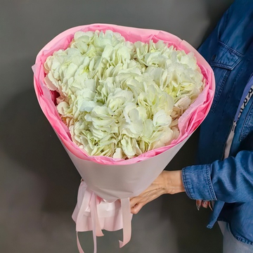 Букет из 3 белых гортензий