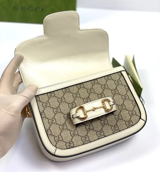Мини-сумка Gucci Horsebit 1955 бежевый