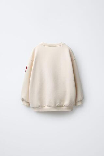 ZARA ТОЛСТОВКА С ВЫШИТЫМИ СЕРДЦАМИ, ЭКРЮ