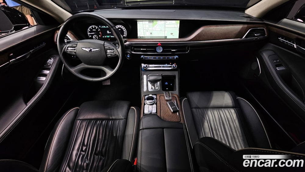 Genesis G90 5.0 AWD (04.2021)