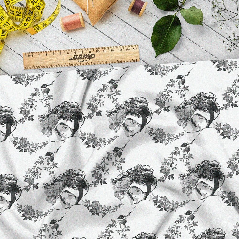 Ткань блэкаут девушка в сером