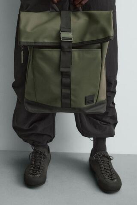 ZARA ПРОРЕЗИНЕННЫЙ РЮКЗАК ИЗ ВЫСОКОТЕХНОЛОГИЧНОЙ ТКАНИ, ЗЕЛЕНЫЙ ХАКИ